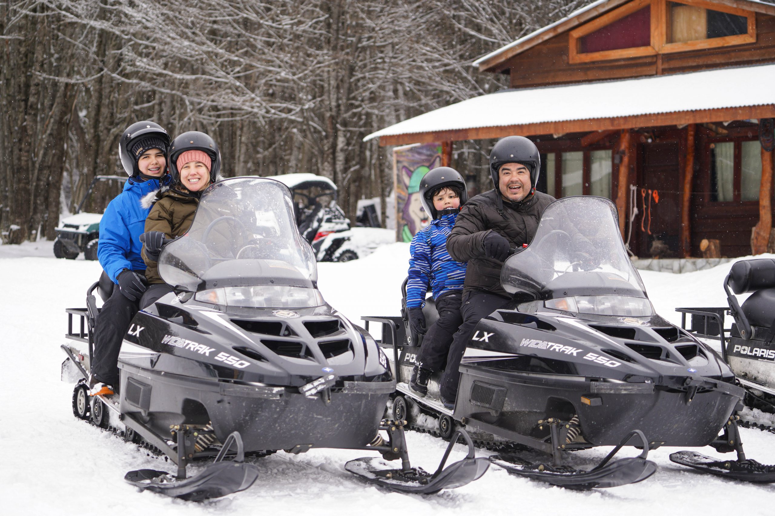 excursion en ushuaia con motos de nieve